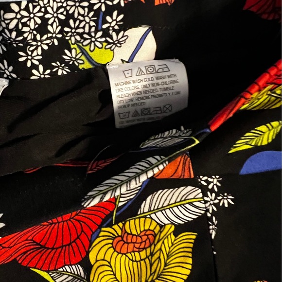 Susan Graver Black Floral Pull-On Skirt Size M Stretch Waist Vibrant Print - Picture 3 of 8